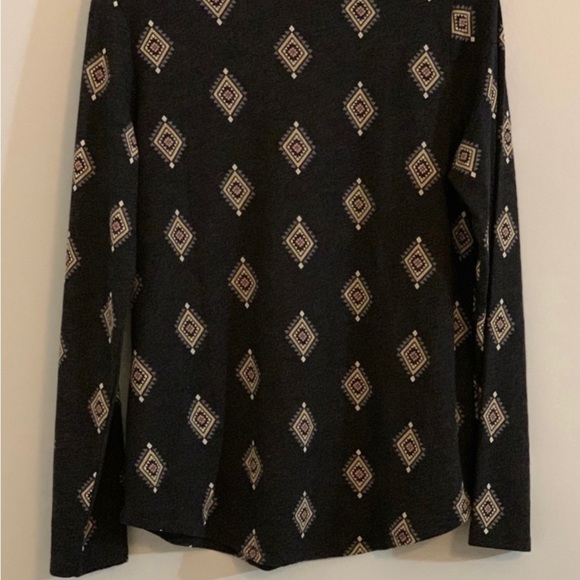 Women's SIZE Medium Sonoma Goods For Life Essential V-Neck Tee - Picture 3 of 6